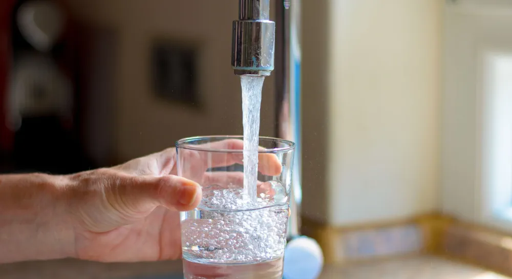 rengöra vattenledning i hus