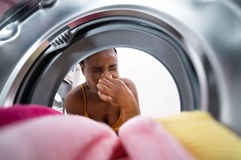 dålig lukt tvättmaskin